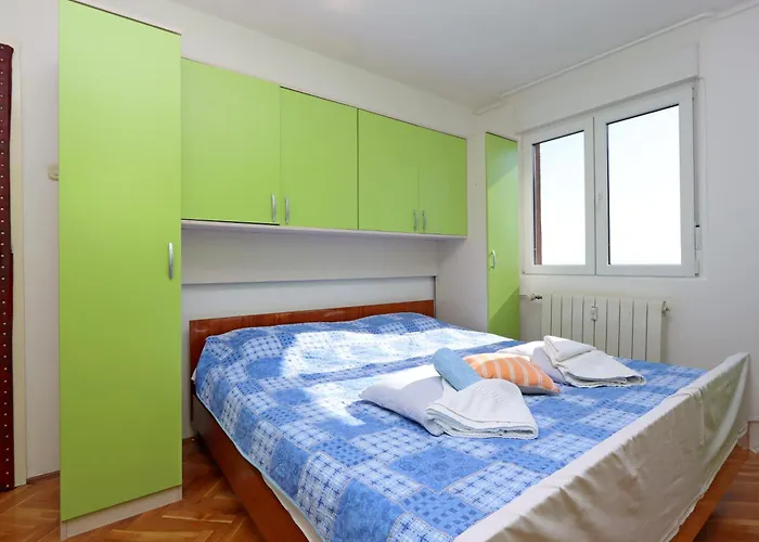 Apartments With Wifi Rijeka - 16539