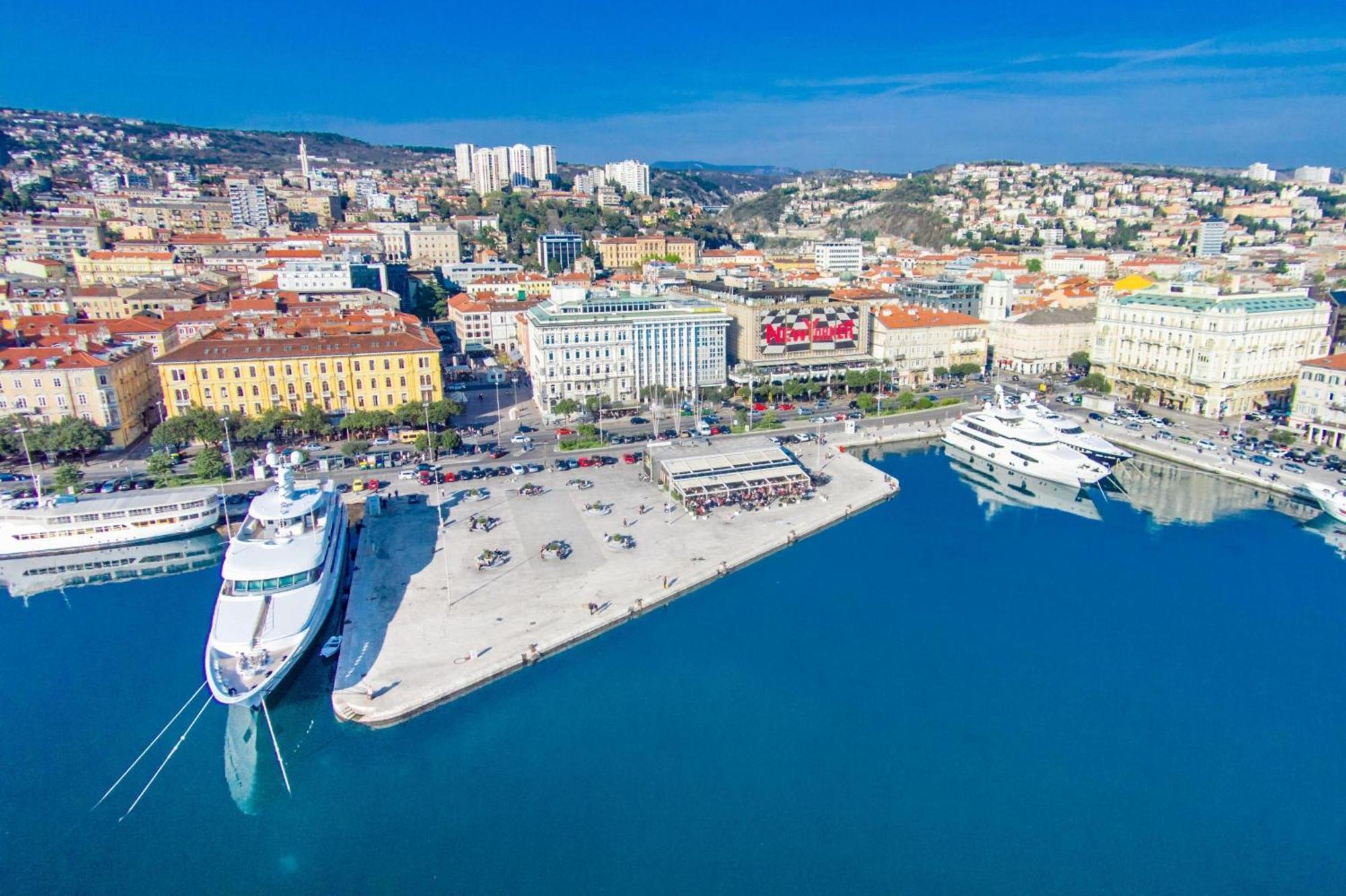 Apartment With Wifi - 16539 Rijeka